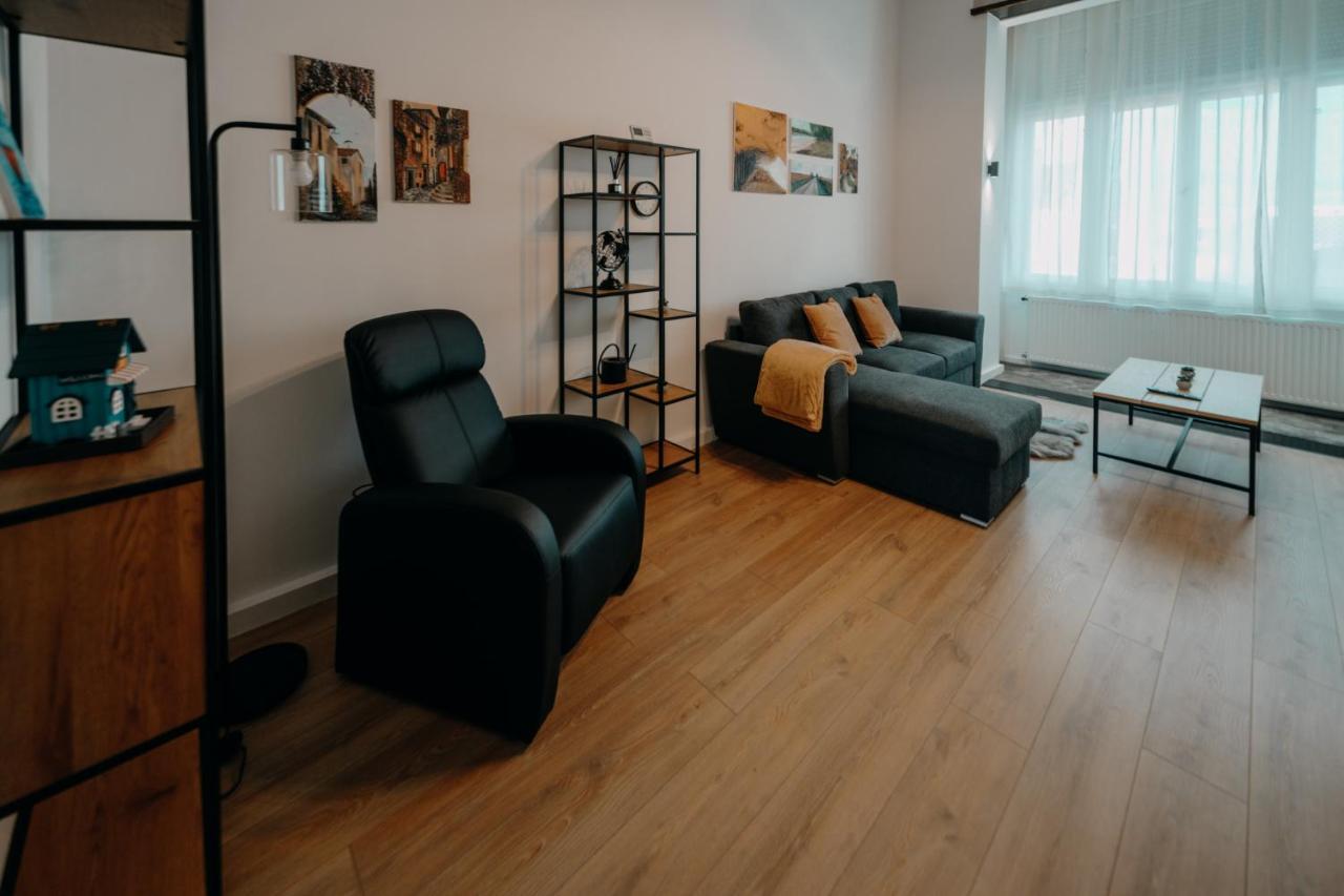 Volenter Lux Apartment Zero Baja Ngoại thất bức ảnh